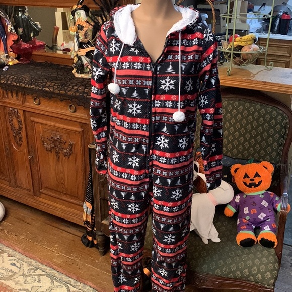 Merry Christmas by Poof Fleece Snowflake Hooded Zip up Onesie Pjs NEW S - Picture 2 of 4